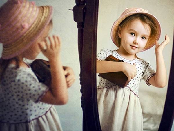 Chiêm bao mơ thấy mình soi gương đánh con gì? số mấy chuẩn?