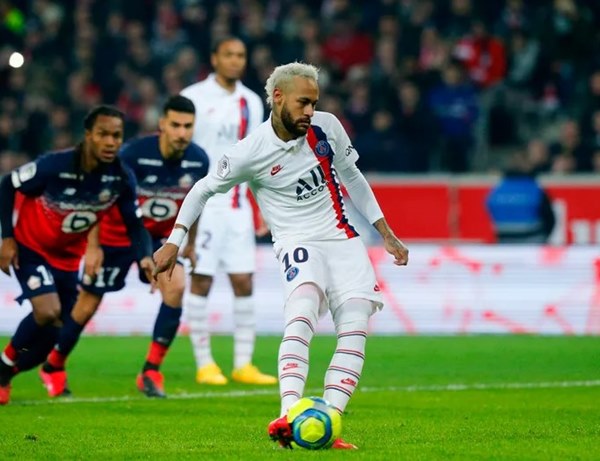 Chi phí lót tay cho cầu thủ